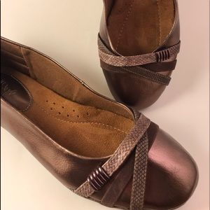 Soffts Eurosoft Shaina flats.   Size 10.